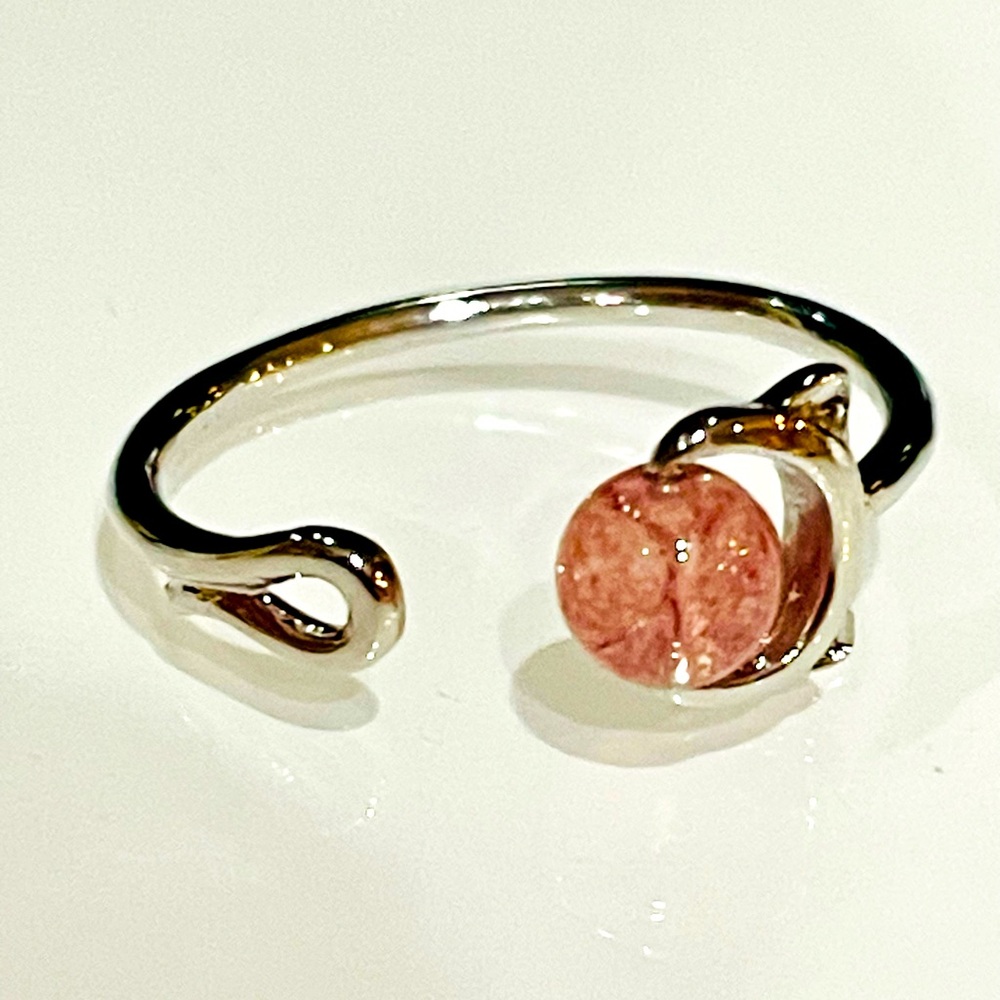 Ring- cat design. Adjustable.